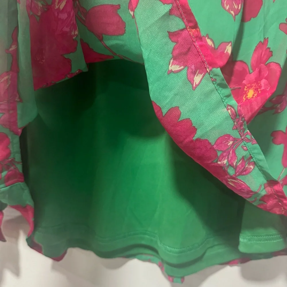 JODIFL Vibrant Floral Blouse with Lace Detail - Picture 4 of 8